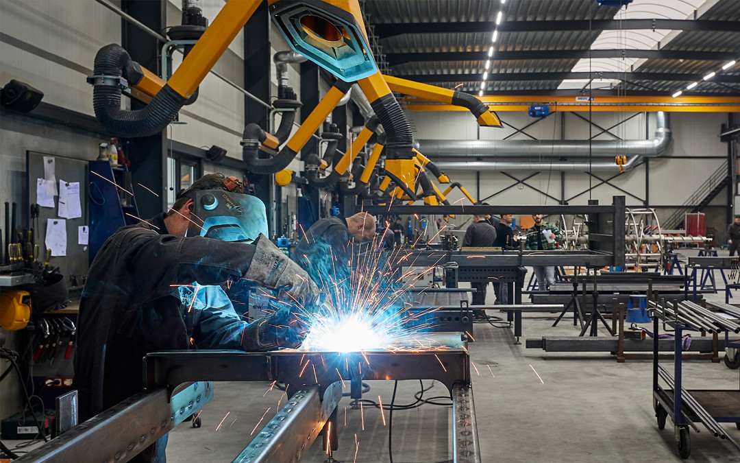 Van Den Hout Metaal: planning en urenregistratie